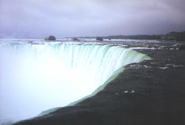 falls3.jpg (20674 bytes)